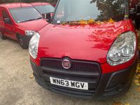 Używany Fiat Doblò 105 KM (77 kW) 2013 Czerwony Minivan