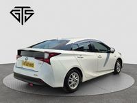 Used Toyota Prius 2025 White Hatchback