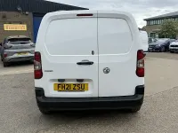 Used Vauxhall Combo Edition 100 HP (73 kW) 2021 White MPV