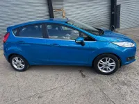 Begagnad Ford Fiesta Zetec 82 HK (60 kW) 2016 Blå Halvkombi