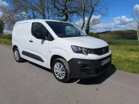 Second-hand Peugeot Partner 2022 Alb Monovolum