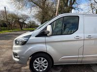 Used Ford Transit Custom Limited 130 HP (95 kW) 2018 Silver Van