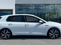 Used VW Golf VIII R-line 150 HP (110 kW) 2023 Pure white