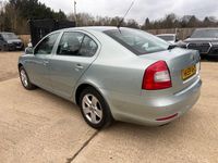 Begagnad Skoda Octavia Elegance 2009 Grön Halvkombi