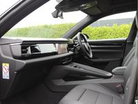 Begagnad Porsche Macan 300 kW (408 HK) 2025 Svart SUV