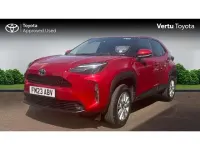Usado Toyota Yaris Cross 113 HP (83 kW) 2023 Vermelho SUV