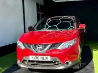 Used Nissan Qashqai N-Connecta 110 HP (80 kW) 2016 Red SUV