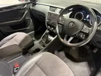 Used Skoda Octavia SE L 115 HP (84 kW) 2017 White Estate