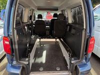 Usado VW Caddy Maxi Life Life 101 HP (74 kW) 2018 Azul Monovolume