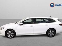 Used VW Passat Life 204 HP (150 kW) 2025 White Estate