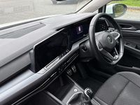 Used VW Golf VIII Active 130 HP (95 kW) 2022 Pure white