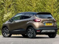 Used Renault Captur Dynamique 90 HP (66 kW) 2017 Brown/black SUV