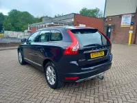 Usado Volvo XC60 SE Lux 220 HP (161 kW) 2016 Azul SUV