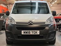 Used Citroën Berlingo 100 HP (73 kW) 2018 White MPV