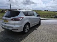 Usado Ford S-MAX Titanium 190 HP (139 kW) 2023 Prateado Monovolume