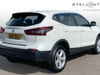 Used Nissan Qashqai Acenta Premium 158 HP (116 kW) 2021 White SUV