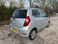 Used Hyundai i10 Active 85 HP (62 kW) 2012 Silver Hatchback