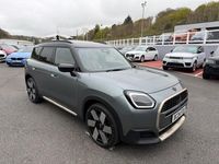 Używany Mini Countryman Exclusive 300 KM (220 kW) 2024 Zielony SUV