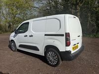 Used Peugeot Partner 100 HP (73 kW) 2019 White MPV