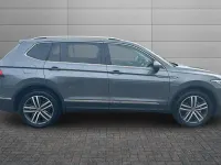 Used VW Tiguan Allspace Elegance 150 HP (110 kW) 2024 Platinum grey SUV