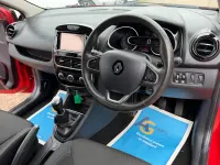Used Renault Clio Dynamique 75 HP (55 kW) 2018 Red Hatchback