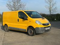 Used Vauxhall Vivaro 115 HP (84 kW) 2013 Yellow MPV