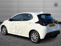 Used Toyota Yaris Hybrid 113 HP (83 kW) 2023 White Hatchback