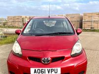 Usado Toyota Aygo 68 HP (50 kW) 2011 Vermelho Citadino