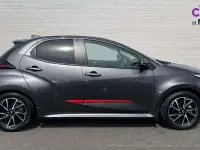 Second-hand Toyota Yaris Hybrid Design 113 CP (83 kW) 2022 Gri Hatchback