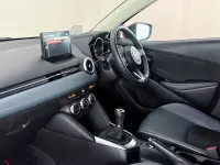 Używany Mazda 2 Inclusive 116 KM (85 kW) 2023 Czerwony Hatchback