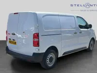 Used Peugeot Expert Premium 142 HP (104 kW) 2023 White Van