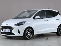 Used Hyundai i10 Premium 67 HP (49 kW) 2023 White Hatchback