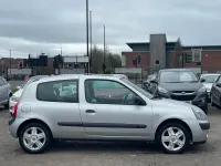 Usado Renault Clio II Expression 2005 Prateado Citadino