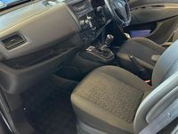 Second-hand Fiat Doblò Dynamic 105 CP (77 kW) 2011 Negru Monovolum