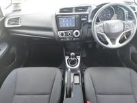 Begagnad Honda Jazz SE 102 HK (75 kW) 2017 Silver Halvkombi