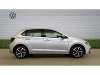 Begagnad VW Polo Life 95 HK (69 kW) 2023 Silver Halvkombi