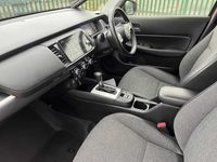 Used Honda Jazz Hybrid 109 HP (80 kW) 2022 Red Hatchback