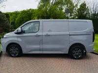 Usado Ford Transit Custom Limited 170 CV (125 kW) 2025 Gris Van