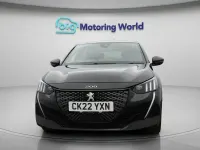 Second-hand Peugeot 208 Premium 100 CP (73 kW) 2022 Negru Hatchback