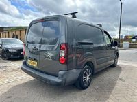 Used Citroën Berlingo 90 HP (66 kW) 2013 Grey MPV