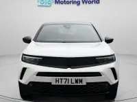 Used Vauxhall Mokka SRi 131 HP (96 kW) 2022 White SUV