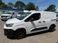 Used Citroën Berlingo Start 100 HP (73 kW) 2019 White MPV