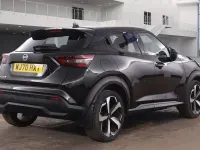 Begagnad Nissan Juke S 2020 Svart SUV