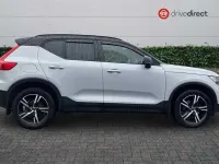 Usado Volvo XC40 R-Design 163 HP (119 kW) 2021 Prateado SUV
