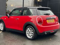 Used Mini Cooper Hatch 134 HP (98 kW) 2018 Red Hatchback
