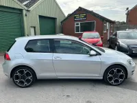 Usado VW Golf VII SE 122 HP (89 kW) 2014 Prateado Citadino