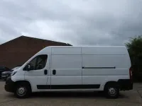 Used Peugeot Boxer Premium 140 HP (102 kW) 2023 White Van