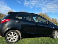 Begagnad Mazda 2 2014 Svart Halvkombi