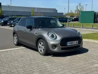 Usado Mini Cooper Classic 136 HP (100 kW) 2020 Prateado Citadino