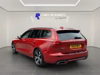 Begagnad Volvo V60 R-Design 163 HK (119 kW) 2021 Röd Kombi